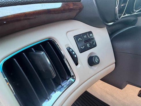 Used 2008 Cadillac CTS 3.6 w/ Wood Trim Package image 11