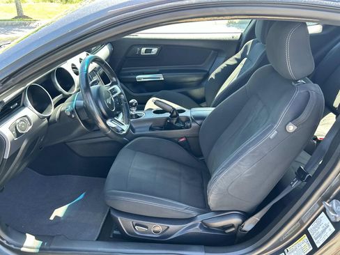 Used 2019 Ford Mustang GT RWD image 17