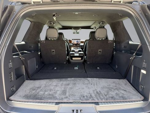 Used 2024 Lincoln Navigator Black Label AWD/4WD image 13