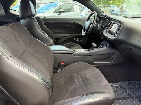 Used 2023 Dodge Challenger R/T w/ Plus Package image 9