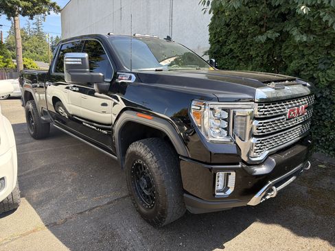 Used 2023 GMC Sierra 2500 Denali w/ Denali Ultimate Package AWD/4WD image 2