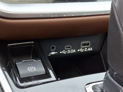 Certified 2023 Subaru Legacy Touring XT AWD/4WD image 18
