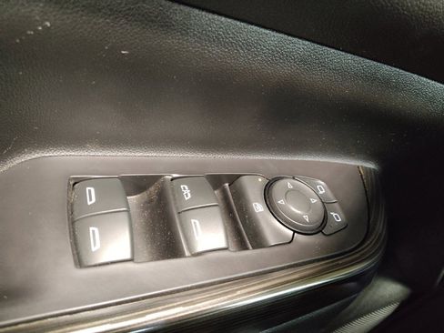 Used 2019 GMC Acadia SLT w/ Black Edition FWD image 27