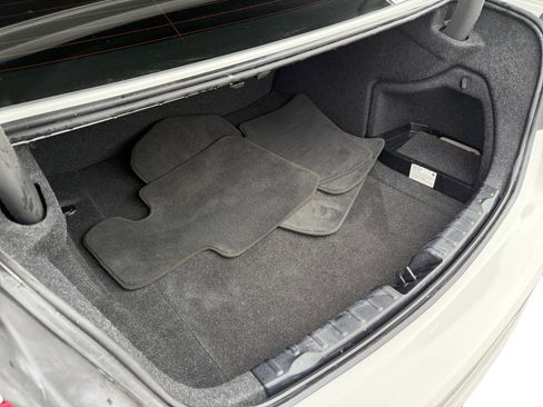 Used 2018 BMW 320i Sedan image 12