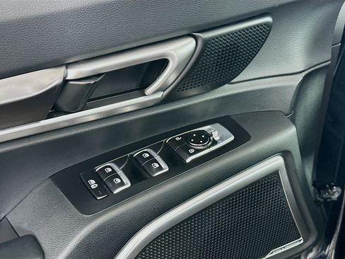Used 2025 Kia Telluride S FWD image 15