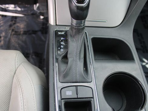 Used 2015 Hyundai Sonata Limited FWD image 15