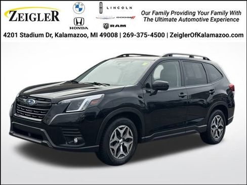 Used 2024 Subaru Forester Premium image 1