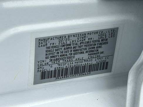 Used 2025 Nissan Sentra SV FWD image 29