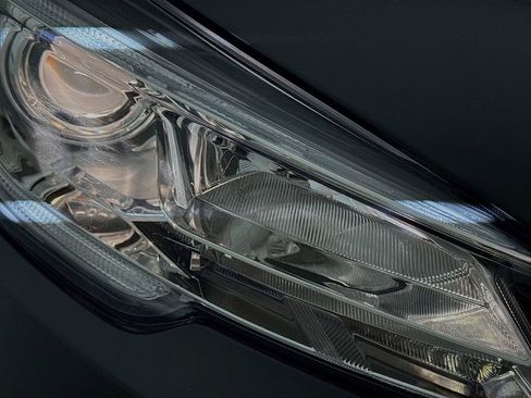 Used 2019 Subaru Ascent Premium image 39