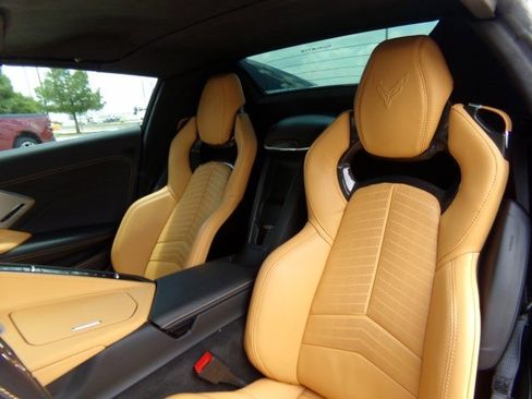 Used 2024 Chevrolet Corvette Z06 RWD image 25