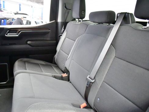 Used 2023 Chevrolet Silverado 1500 LT image 17