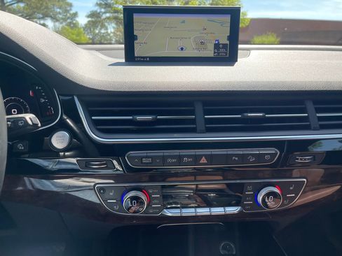 Used 2018 Audi Q7 3.0T Prestige image 18