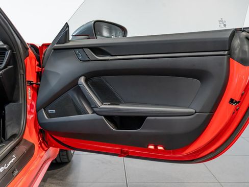 Certified 2025 Porsche 911 Carrera T RWD image 22