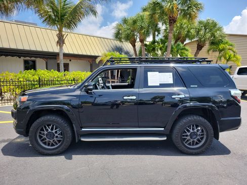 Used 2022 Toyota 4Runner Limited AWD/4WD image 9