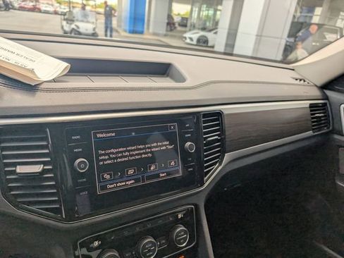 Used 2023 Volkswagen Atlas SE w/ Panoramic Sunroof Package AWD/4WD image 21