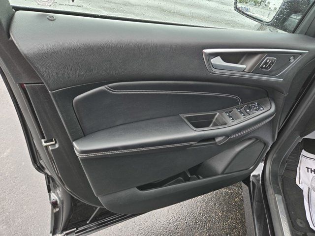 Used 2023 Ford Edge Titanium AWD/4WD image 38