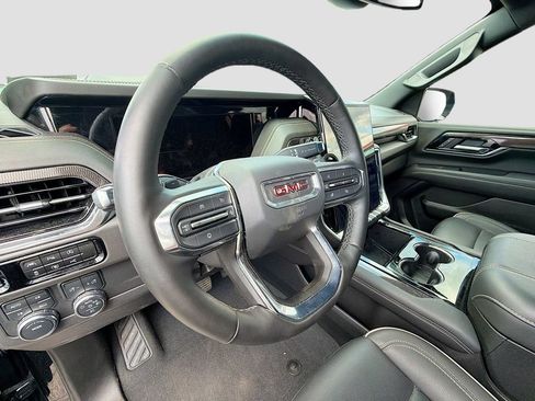 Used 2025 GMC Yukon XL Elevation w/ LPO, Floor Liner Package AWD/4WD image 10