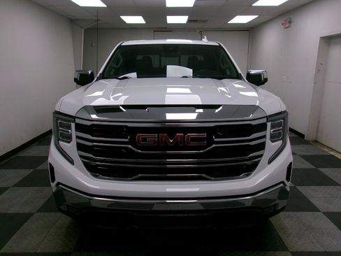 Used 2023 GMC Sierra 1500 SLT w/ SLT Premium Package AWD/4WD image 18