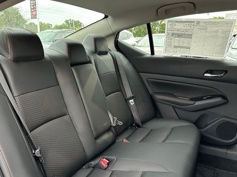 New 2025 Nissan Altima 2.5 SR image 22