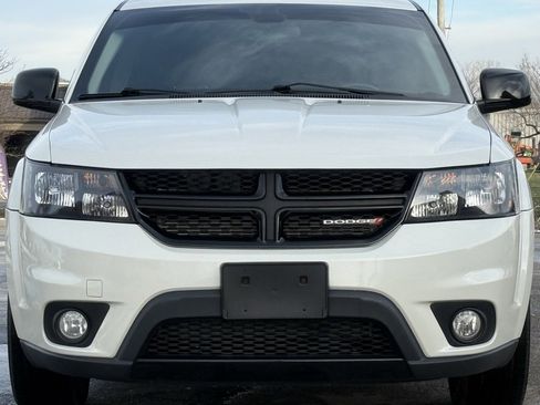 Used 2019 Dodge Journey SE image 9