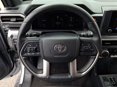 Used 2025 Toyota 4Runner TRD Off-Road AWD/4WD image 18
