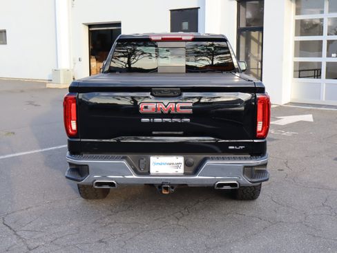 Used 2024 GMC Sierra 1500 SLT w/ SLT Premium Package AWD/4WD image 9