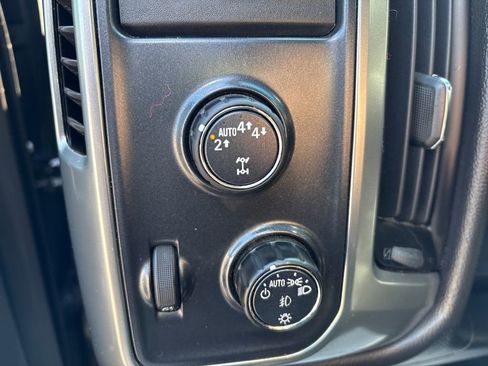 Used 2018 Chevrolet Silverado 1500 LT w/ All Star Edition image 15