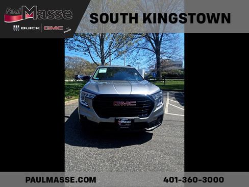 Used 2023 GMC Terrain SLT w/ Infotainment Package II AWD/4WD image 10