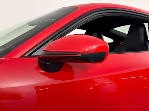 Used 2025 Porsche 911 Carrera RWD image 41