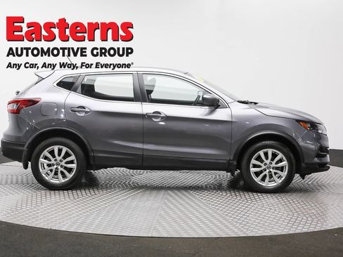 Used 2021 Nissan Rogue Sport S image 4