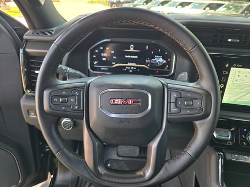 Used 2025 GMC Sierra 1500 AT4 w/ AT4 Premium Package AWD/4WD image 13