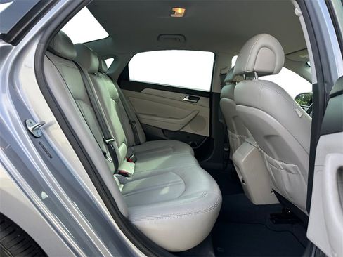 Used 2015 Hyundai Sonata SE w/ Option Group 09 image 11
