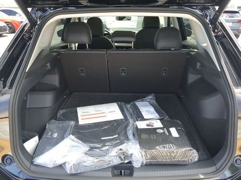 New 2026 Volkswagen Tiguan SE FWD image 9