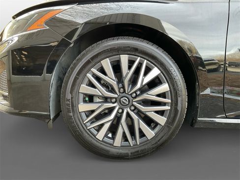 Used 2023 Nissan Altima 2.5 SV image 15