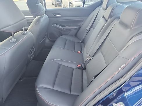 Used 2023 Nissan Altima 2.0 SR FWD image 12