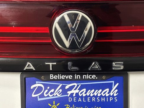 Certified 2024 Volkswagen Atlas Peak Edition SE AWD/4WD image 25