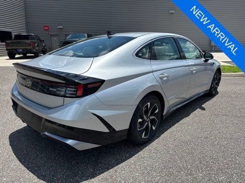 Used 2025 Hyundai Sonata SEL FWD image 7