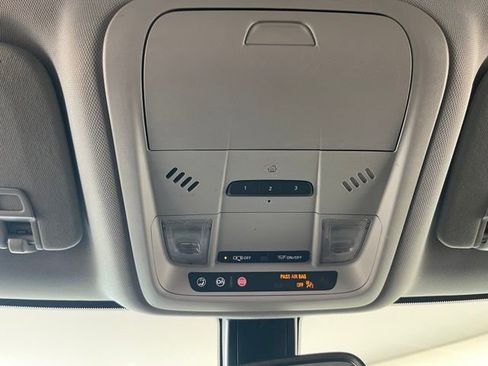 Used 2020 Chevrolet Blazer LT FWD image 44