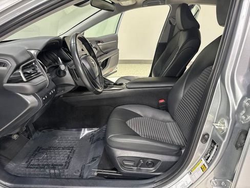 Used 2024 Toyota Camry SE FWD image 13