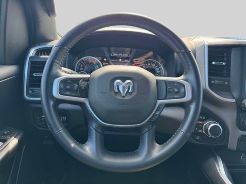 Used 2022 RAM 1500 Big Horn AWD/4WD image 12
