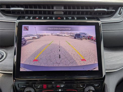 Used 2021 Jeep Grand Cherokee L Limited image 30