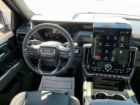 Used 2025 GMC Yukon AT4 AWD/4WD image 10