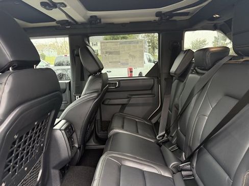 New 2025 Ford Bronco Badlands image 36