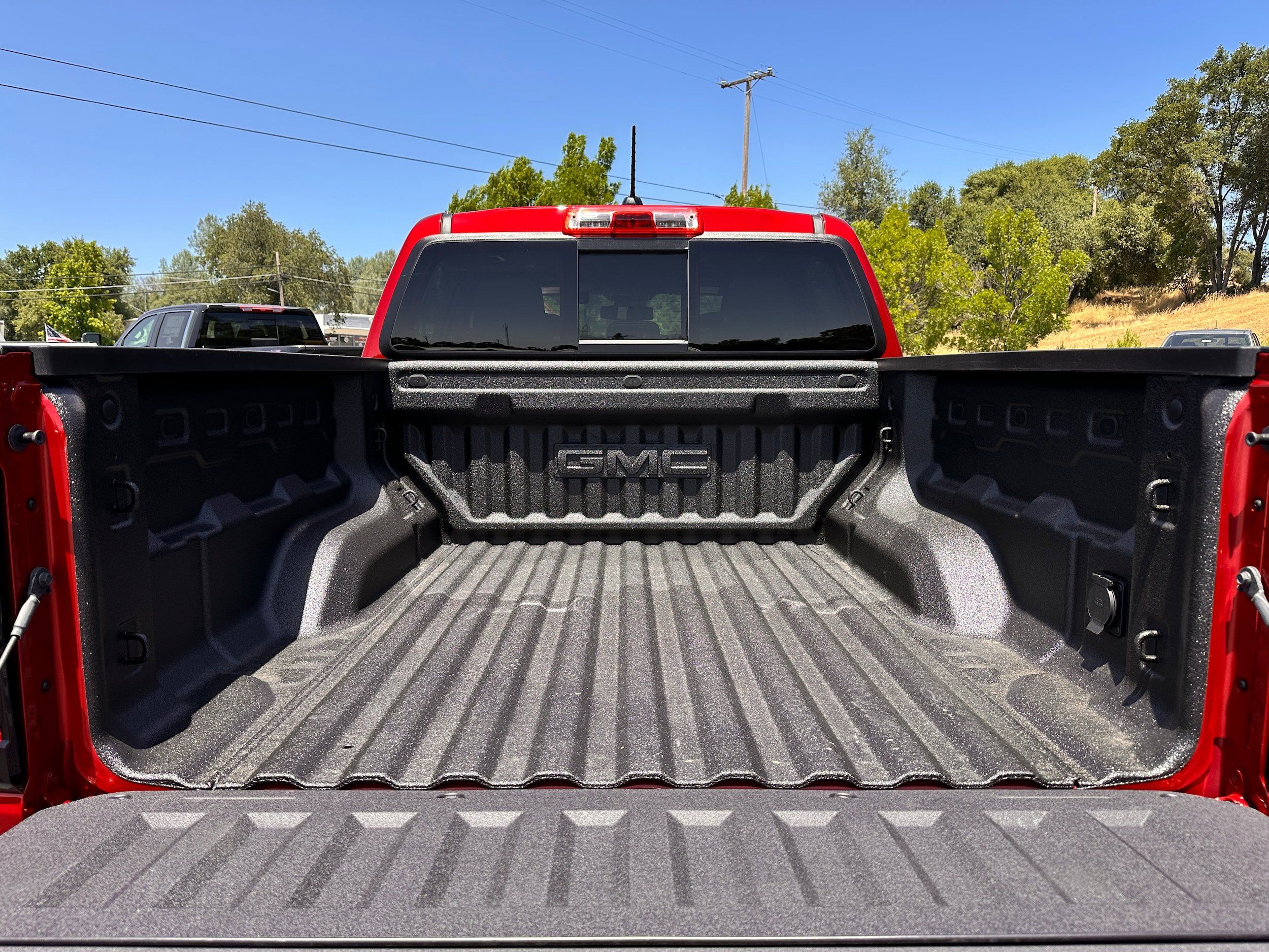 Used 2025 GMC Canyon Elevation w/ Convenience Package RWD image 7