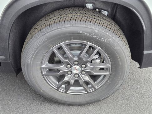 New 2025 GMC Acadia Elevation image 5