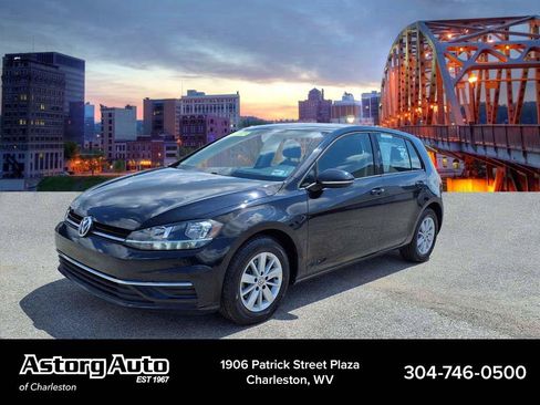 Used 2018 Volkswagen Golf S FWD image 7
