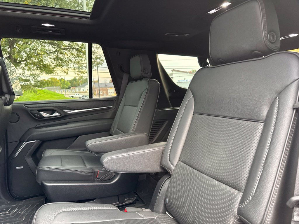Used 2021 GMC Yukon Denali w/ Denali Premium Package AWD/4WD image 6