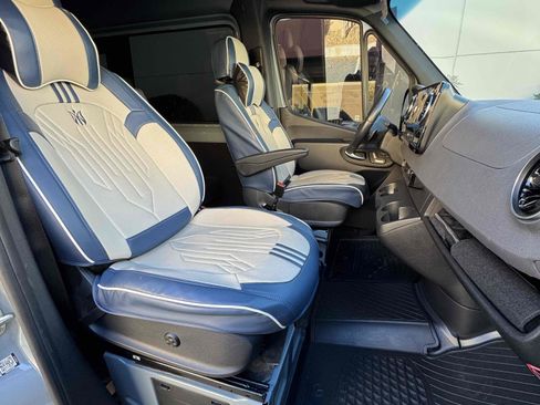 Used 2023 Mercedes-Benz Sprinter 2500 image 26
