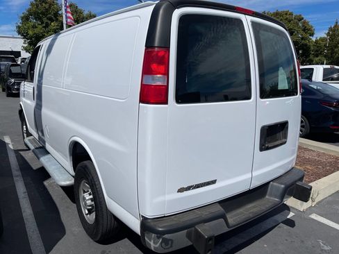 Used 2025 Chevrolet Express 2500 w/ Driver Convenience Package RWD image 2