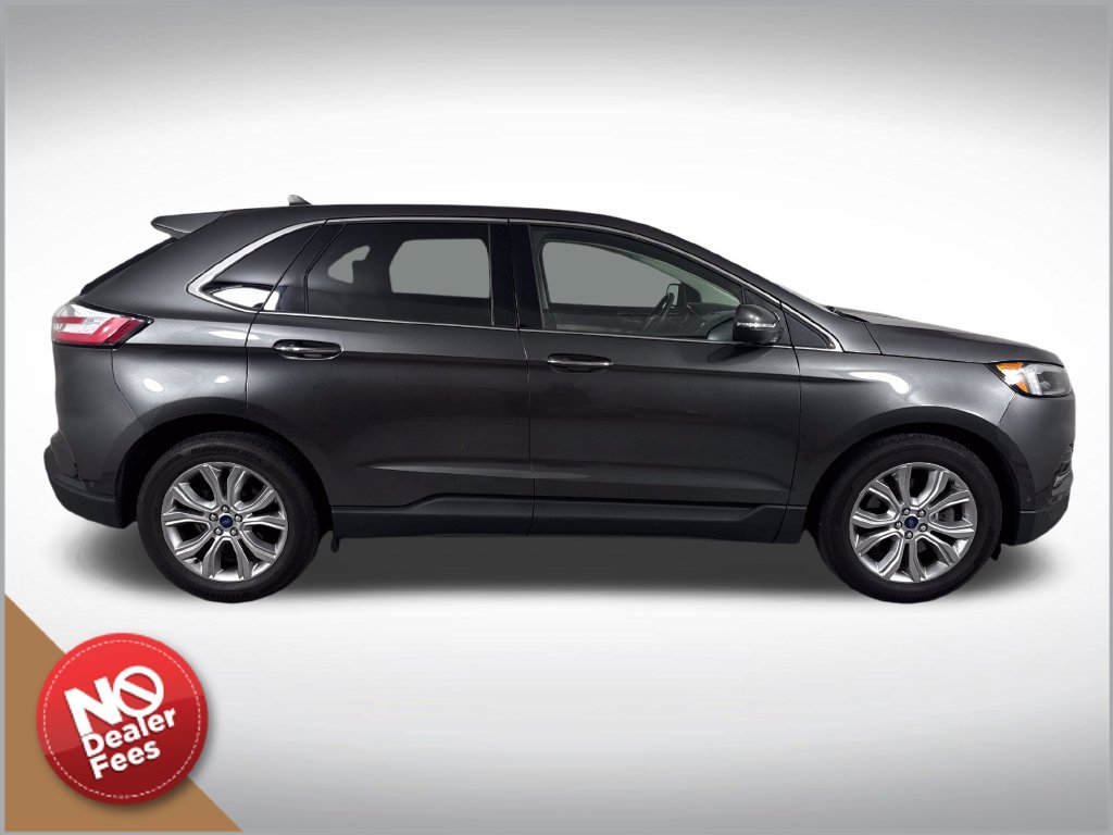 Used 2019 Ford Edge Titanium w/ Equipment Group 301A AWD/4WD image 2